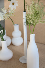 Load image into Gallery viewer, BUD VASE HIRING-ONLY SERVICE