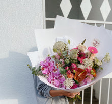 Load image into Gallery viewer, Flower Delivery Subscription
