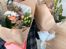Load image into Gallery viewer, Florists choice Bunch
